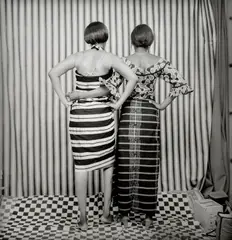 Malick Sidibé, Vues de Dos, 1999, Gelatin silver print, printed 2009