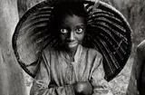Sebastião Salgado, Child Worker at the Mata Tea Plantation, Rwanda