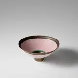 Lucie Rie, Footed bowl, 1981, Porcelain, inlaid pink radiating lines, turquoise band, golden manganese lip, foot and well