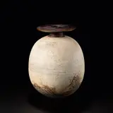 Hans Coper, Large ovoid pot with disc top