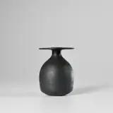 Hans Coper, Bottle with disc top