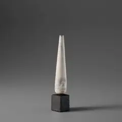 White 'Cycladic' pot on block base by Hans Coper, circa 1977, Stoneware, layered white porcelain slips and engobes over a textured and incised body, the interior with manganese glaze, offered Nov 2023