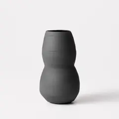 Shio Kusaka, (hole 30), 2012, stoneware