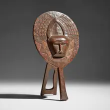 Baule, Prestige object with bushcow mask, carved wood