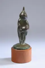 Henry Moore, Standing Figure on Round Base, 1981, Bronze, greenish-brown patina - Height: 6 3/8 in