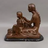 Enrique Jolly, LA TRENZA, Bronce, patinado en color marrón; base de mármol negro