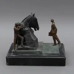 Miguel Peraza Menéndez, EL HOMBRE DEL PORTAFOLIOS, Bronce, numerado 30/100