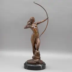 Carlos Espino, DIANA CAZADORA, Bronce, patinado en color marrón