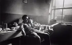 Bert Hardy, Cockney Life at The Elephant and Castle, London, 1949, Gelatin silver print, printed later
