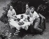 André Kertész, Chagall and His Family, Paris