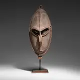 Murik Lakes, Ancestor spirit mask, wood, traces of kaolin