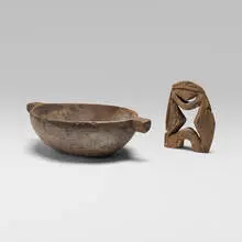 Oceanic, Bowl and slit gong drum finial, carved wood