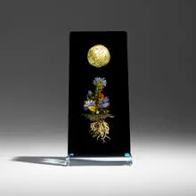 Paul Stankard, Pineland Pickerel Weed (Botanical paperweight), 2009-10, lampworked glass, polished clear glass, gold leaf
