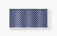 Jiri Hilmar, "Weiß und Blau", 1970, Tempera auf gefalteten Papierstreifen, in Objektkasten