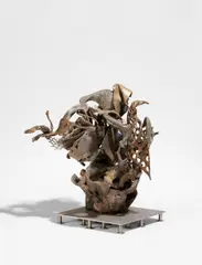 Ohne Titel by Frank Stella, 1993, Assemblage aus verschiedenen Metallen auf Edelstahlplatte montiert., sold May 2019