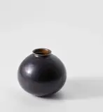 Jean Dunand, Vase
