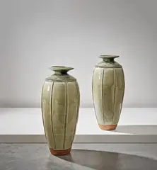 Richard Batterham, Pair of tall baluster vases, circa 1980, Stoneware, ash glazes over raised ribs