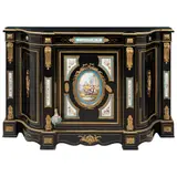 Cómoda, EUROPA, SIGLO XIX, Madera laqueada con aplicaciones de bronce y medallones de porcelana pintada a mano con escenas galantes y bouquets florales