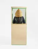 Robert Elfgen, honeymanymän, 2010, Verschiedene Materialien (Holz, Glas, Stoff und Farbe)