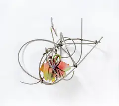 Ohne Titel by Frank Stella, 2009, Mischtechnik (Kunstharz Protogen RPT, Edelstahl und gedrehter, rostfreier Stahldraht), sold May 2019