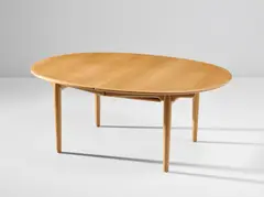 Extendable dining table, model no. JH 567 by Hans J. Wegner, circa 1952, Oak-veneered wood, oak, sold Jun 2020
