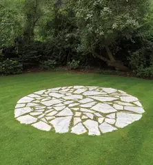Richard Long, White Marble Circle, 1982, white marble stone, in 91 parts