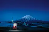 Eiji Ohashi, Roadside Lights #001, 2017, Chromogenic print, flush-mounted
