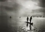 Sebastião Salgado, Fishing in the Piulaga Laguna during the Kuarup ceremony of the Waura Group, Upper Xingu Basin, Mato Grosso, Brazil