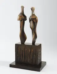 Henry Moore, Two Three-Quarter Figures on Base, 1984, bronze