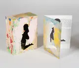 Thomas Virnich, Abendschau, 1993, Holzkasten mit Ölfarben bemalt; auf einer Seite die ausgestanzte Silhouette eines knieenden Frauenaktes
