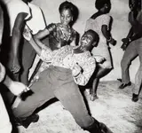 Malick Sidibé, Regardez-moi, 1962, Gelatin silver print, printed 2007, flush-mounted