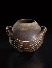 Early and large globular pot with handles and abstract design by Hans Coper, circa 1952, Stoneware, manganese glaze with a white linear abstract design, offered Oct 2018