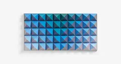 Hans Jörg Glattfelder, Ohne Titel (PYR 538), 1975/83, Kunststoff