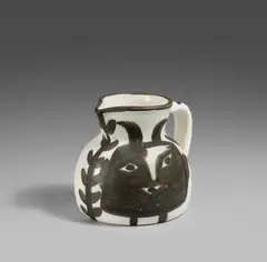 Square-headed pitcher by Pablo Picasso, 1953, Weißes Steingut, sold Jun 2020