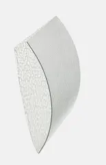 Alicja Kwade, Ohne Titel, 2009, Glas, gebogen