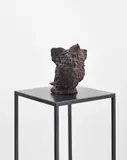 Nina Beier, Trauerspiel, 2010, graphite, clay and metal stand