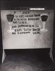 Vladimir Sersa, Letreros que se ven, circa 1979, Gelatin silver print
