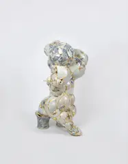 Yeesookyung, Translated Vase, 2010, ceramic trash, epoxy, 24 karat gold leaf
