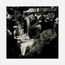 Larry Fink, George Plimpton, Jared Paul Stern, and Cameron Richardson, Fashion Shoot, Elaine's, New York, 1999, gelatin silver print