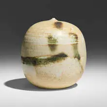 Toshiko Takaezu, Closed Form (with rattle), c. 1965, glazed stoneware