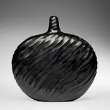 Massimo Micheluzzi, Vase