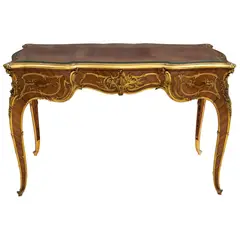 Escritorio, SIGLO XX, Talla en madera con cubierta de vidrio y aplicaciones en bronce con motivos vegetales