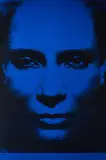 Katharina Sieverding, Die Sonne um Mitternacht schauen (7A/III/196/1973, monocrome-blue), 2015, Farbfotolithografie auf leichtem Karton