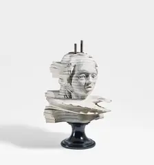 Wim Botha, Ohne Titel (Witness Series V), 2011, Kunstkataloge geschnitzt, zwei Schrauben mit Unterlegscheibe und Muttern auf Holzsockel