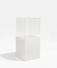 Thank you by Kris Martin, 2009, Plexiglaskasten mit Schlitz auf der Oberseite auf weiß gestrichenem Holzsockel, sold Sep 2020