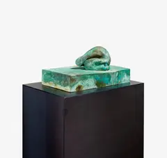 Thomas Schütte, Frau VII, 2017, Bronze, werkimmanente Korrosion
