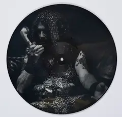 Matthew Barney, The Man in Black / Drone Harness, 2000, Multiple. Vinyl-Schallplatte und Hülle