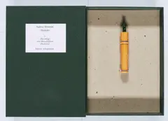 Tierlocker by Andreas Slominski, Konvolut von 7 Pfeifen. Verschiedene Materialien, jeweils in Original-Karton, sold Jun 2021