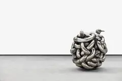 Thomas Lerooy, The Pellet, 2008, Weißbronze, schwarz patiniert und poliert