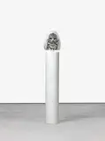 Marc Quinn, "Catman", 2010, Weißer Marmor mit schwarzen Marmor-Intarsien und Schnurrhaaren aus rostfreiem Stahl